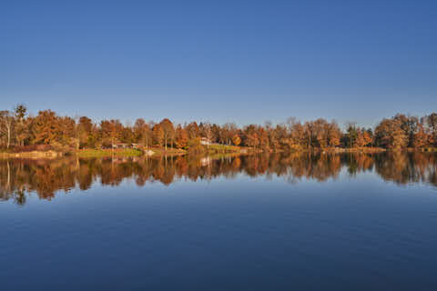 Gemeinde Kirchdorf Landkreis Rottal-Inn Waldsee Lago Herbst (Dirschl Johann) Deutschland PAN